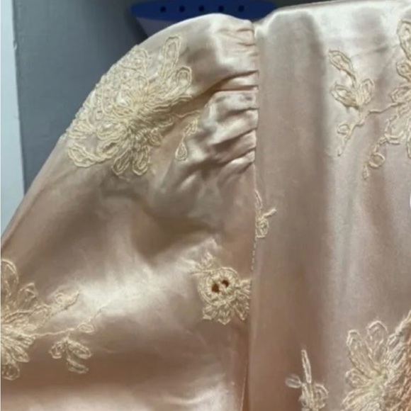 Vintage 1940’s Satin Dressing Robe - Picture 7 of 8